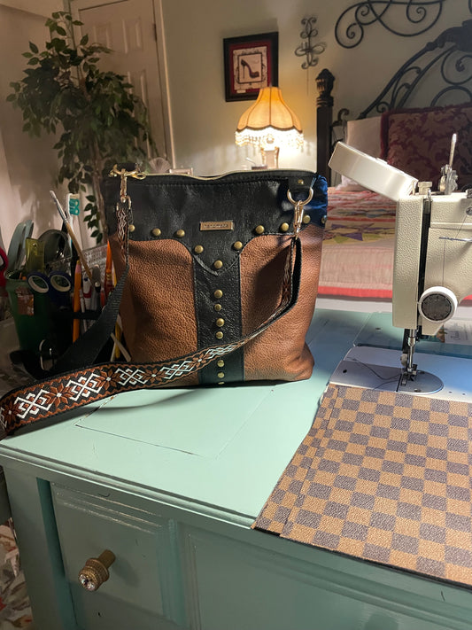 True cowhide leather crossbody perfect for everyday use…travel.